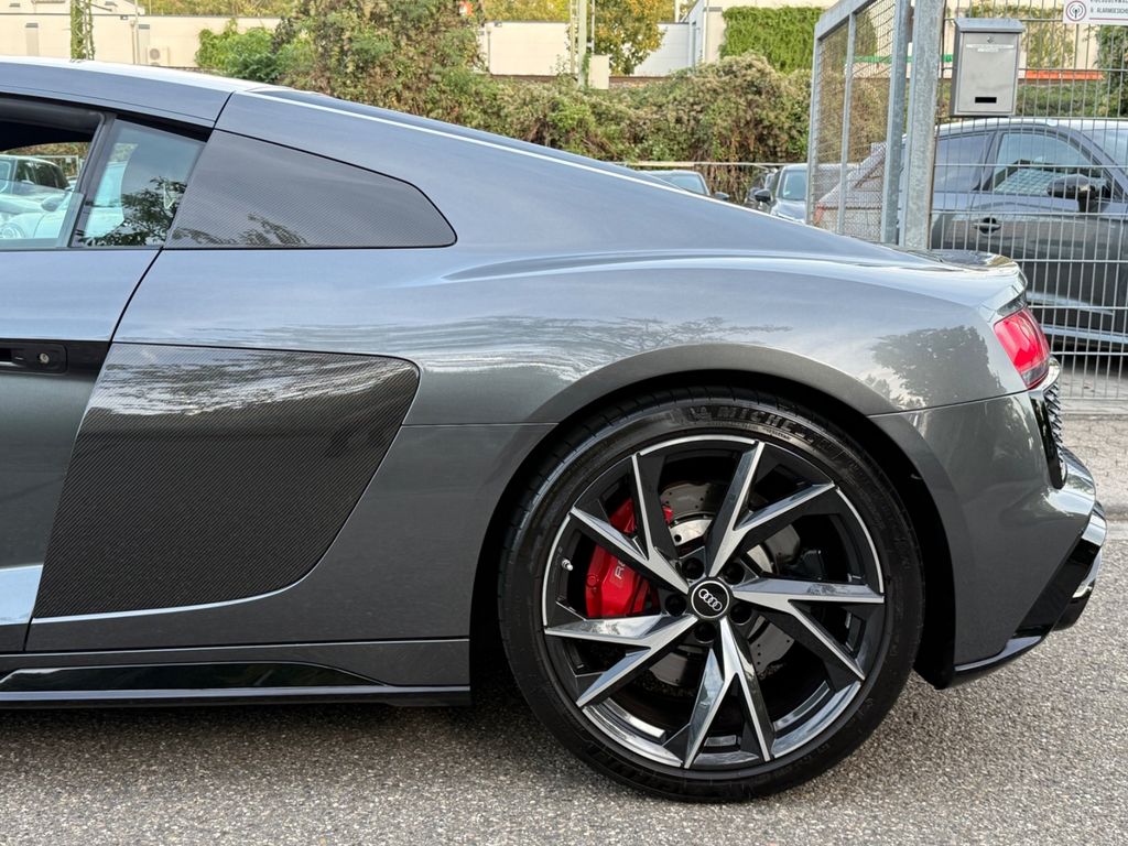 Audi R8 2021 г. Серый, пробег 29000 км