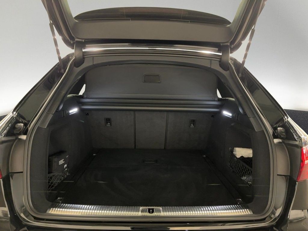 Audi S4 2023 г. Чёрный, пробег 31000 км