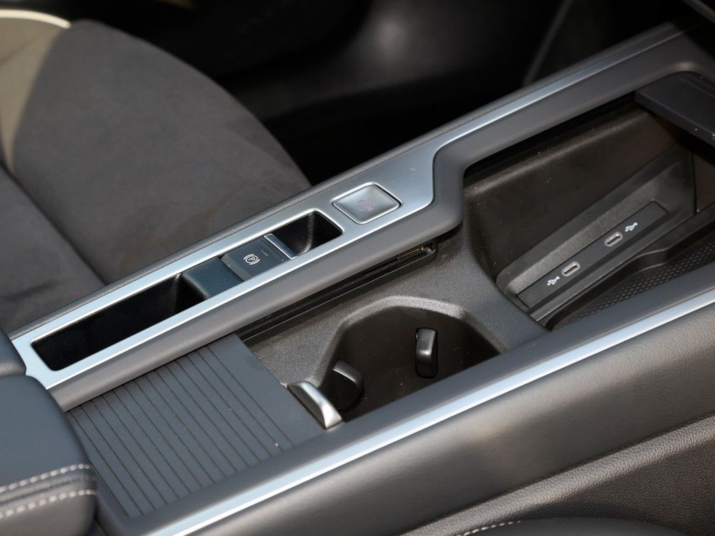 Volkswagen PASSAT VARIANT 2025 г. Чёрный, пробег 53490 км