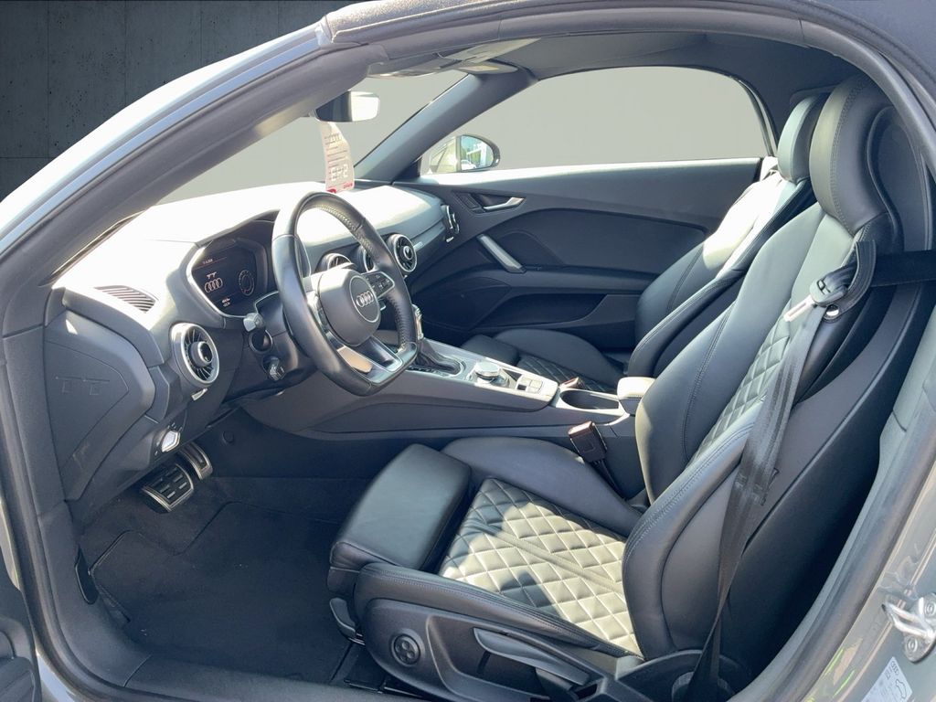 Audi TT 2023 г. Серый, пробег 47882 км