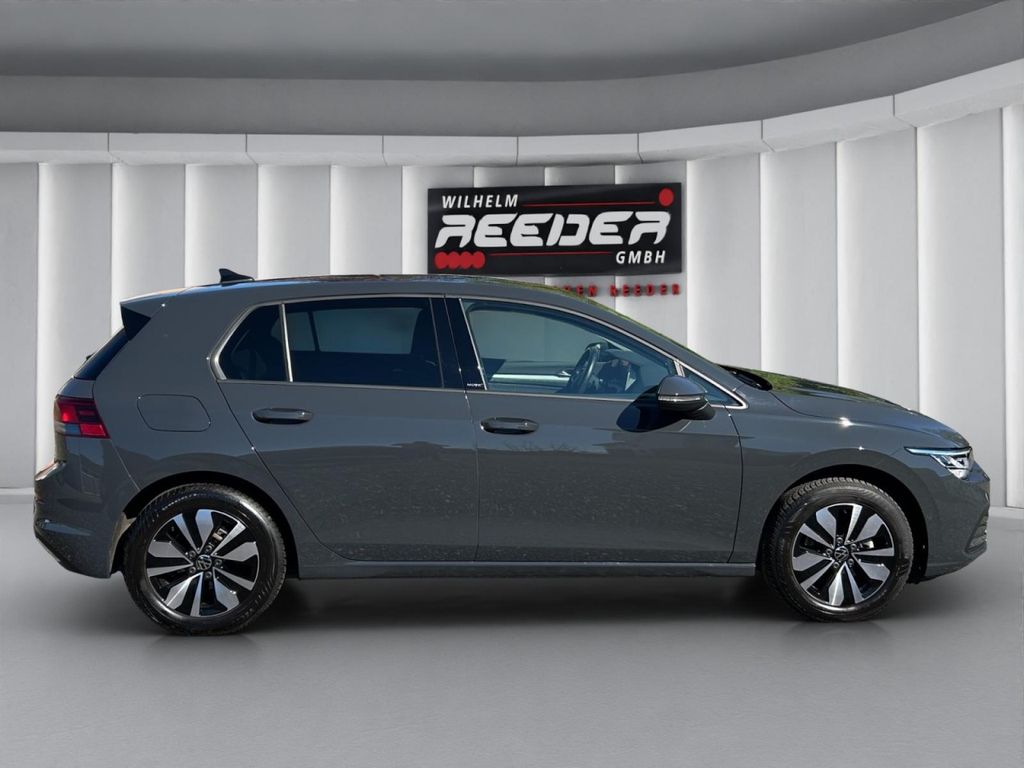 Volkswagen Golf 2024 г. Серый, пробег 36255 км