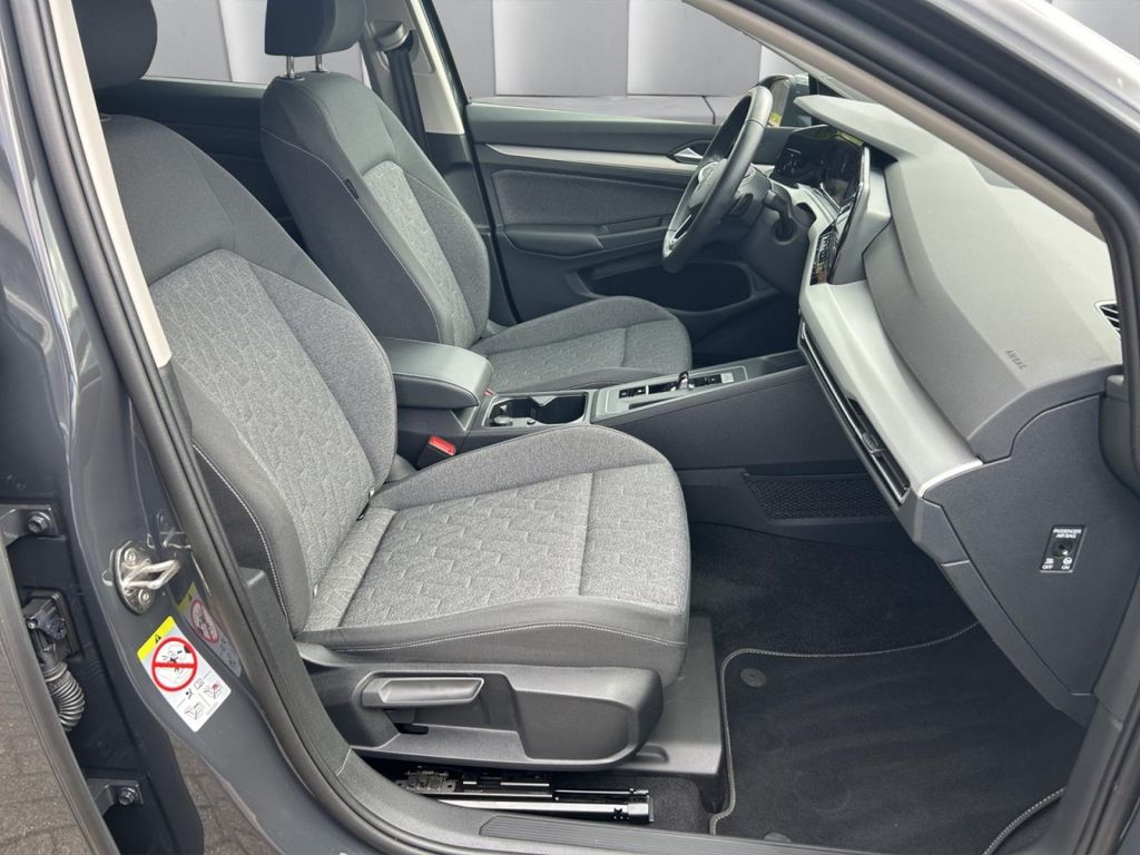 Volkswagen Golf 2024 г. Серый, пробег 36255 км