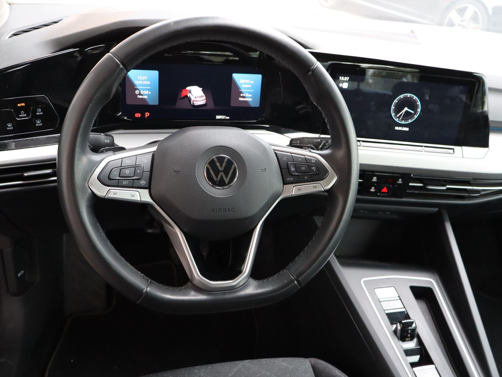 Volkswagen Golf 2022 г. Серый, пробег 38000 км