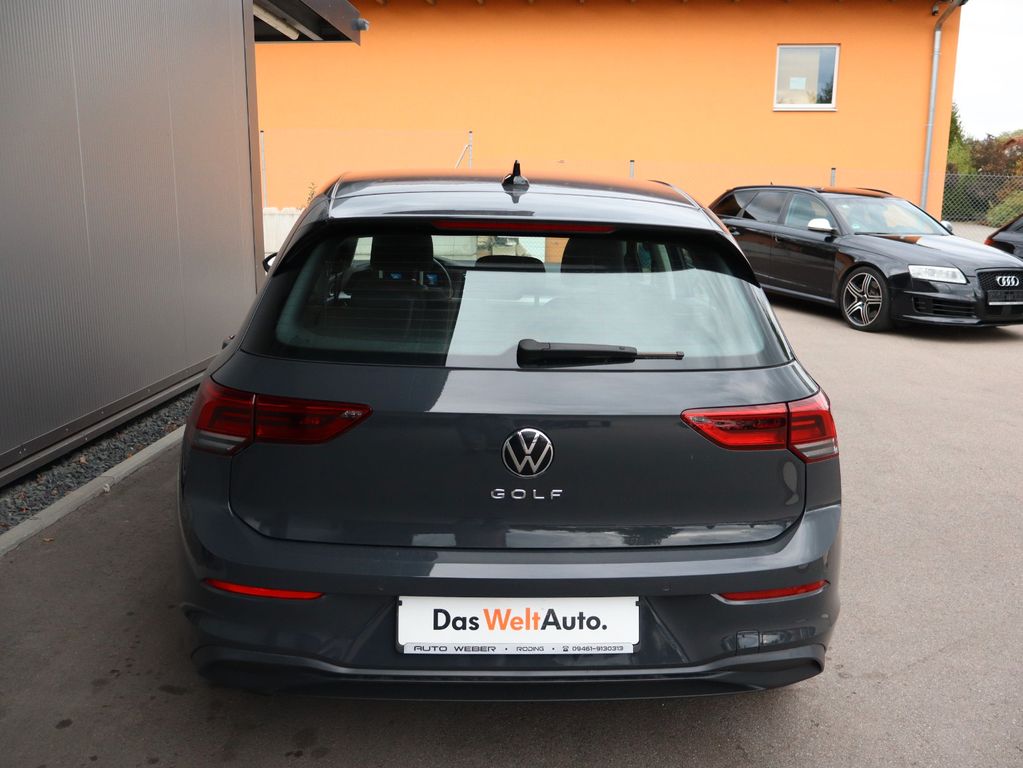Volkswagen Golf 2022 г. Серый, пробег 38000 км