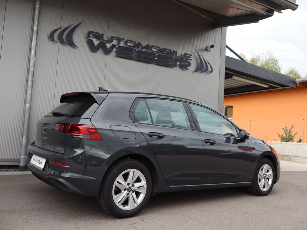 Volkswagen Golf 2022 г. Серый, пробег 38000 км