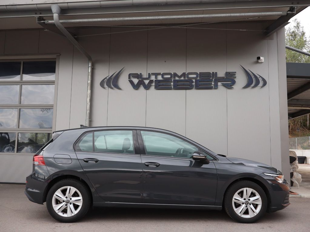Volkswagen Golf 2022 г. Серый, пробег 38000 км
