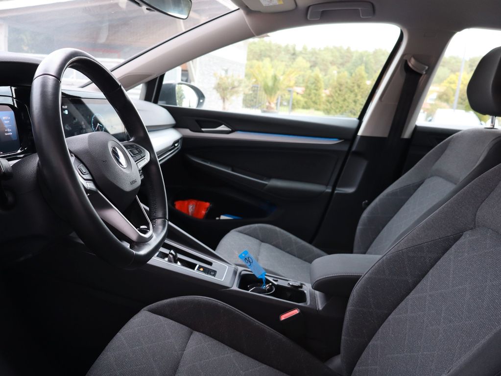 Volkswagen Golf 2022 г. Серый, пробег 38000 км