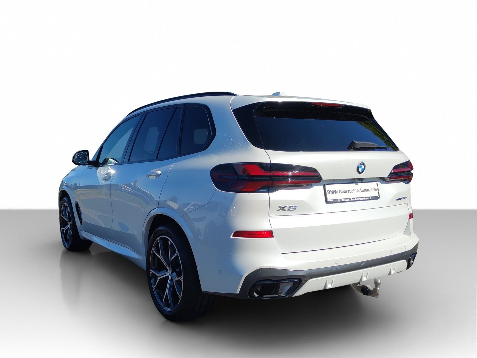 BMW X5 2023 г. Белый, пробег 45531 км