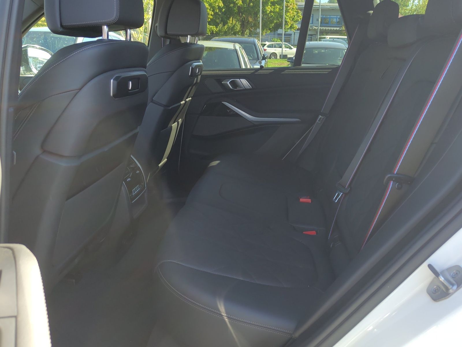 BMW X5 2023 г. Белый, пробег 45531 км