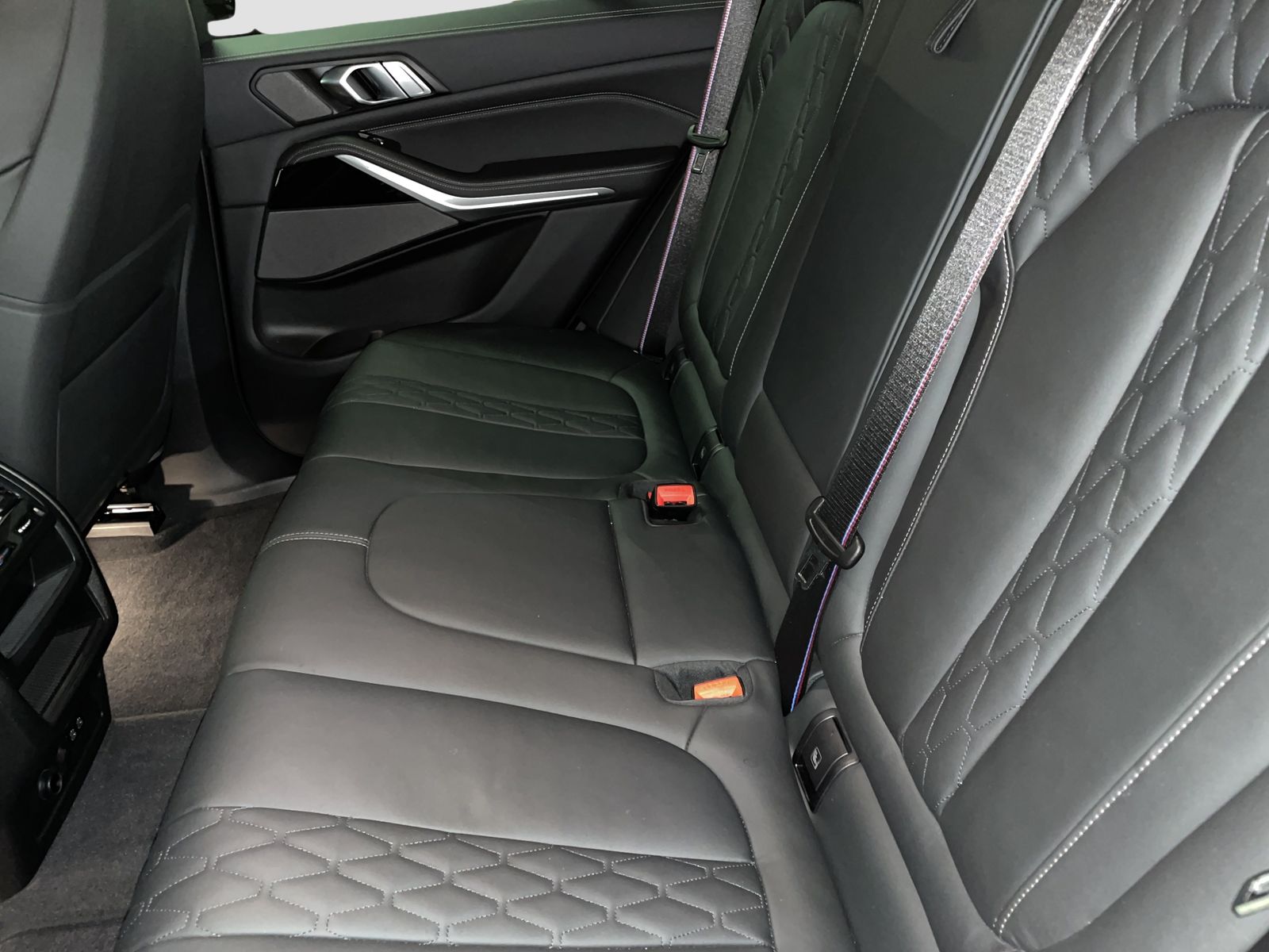 BMW X5 2024 г. Чёрный, пробег 58346 км
