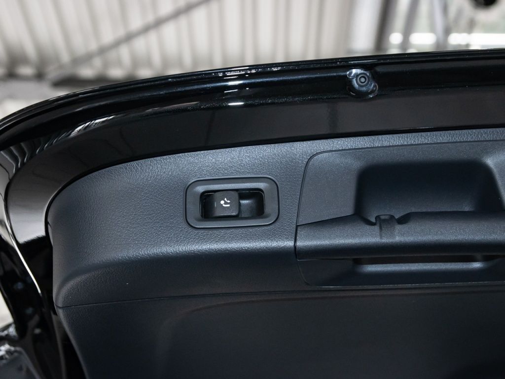 Mercedes-Benz GLA 250 2026 г. Чёрный, пробег 6000 км