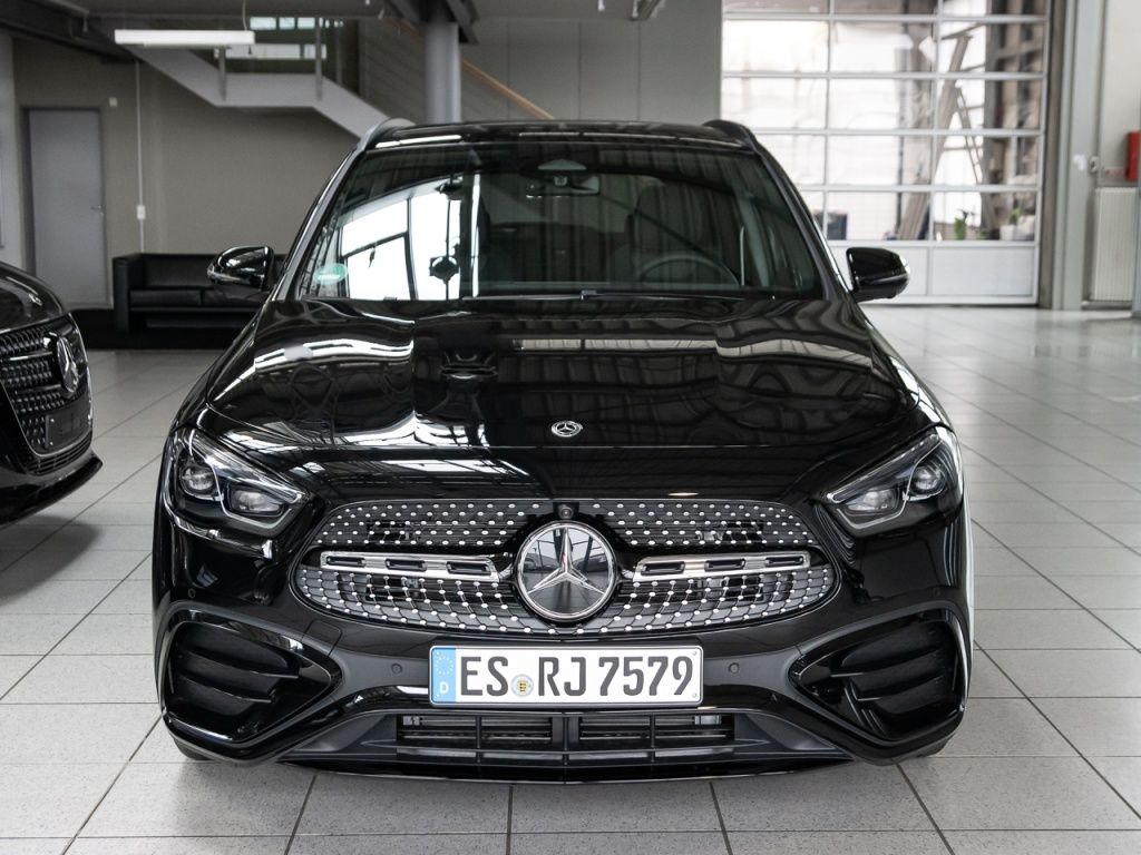 Mercedes-Benz GLA 250 2026 г. Чёрный, пробег 6000 км