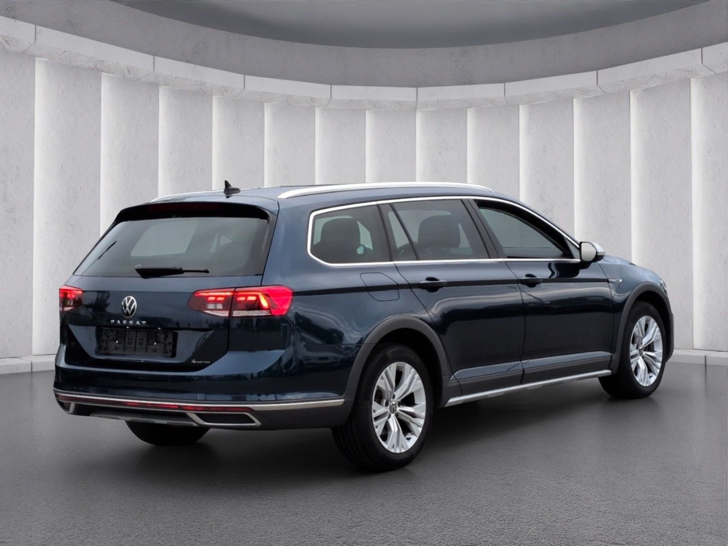 Volkswagen PASSAT ALLTRACK 2024 г. Синий, пробег 41832 км