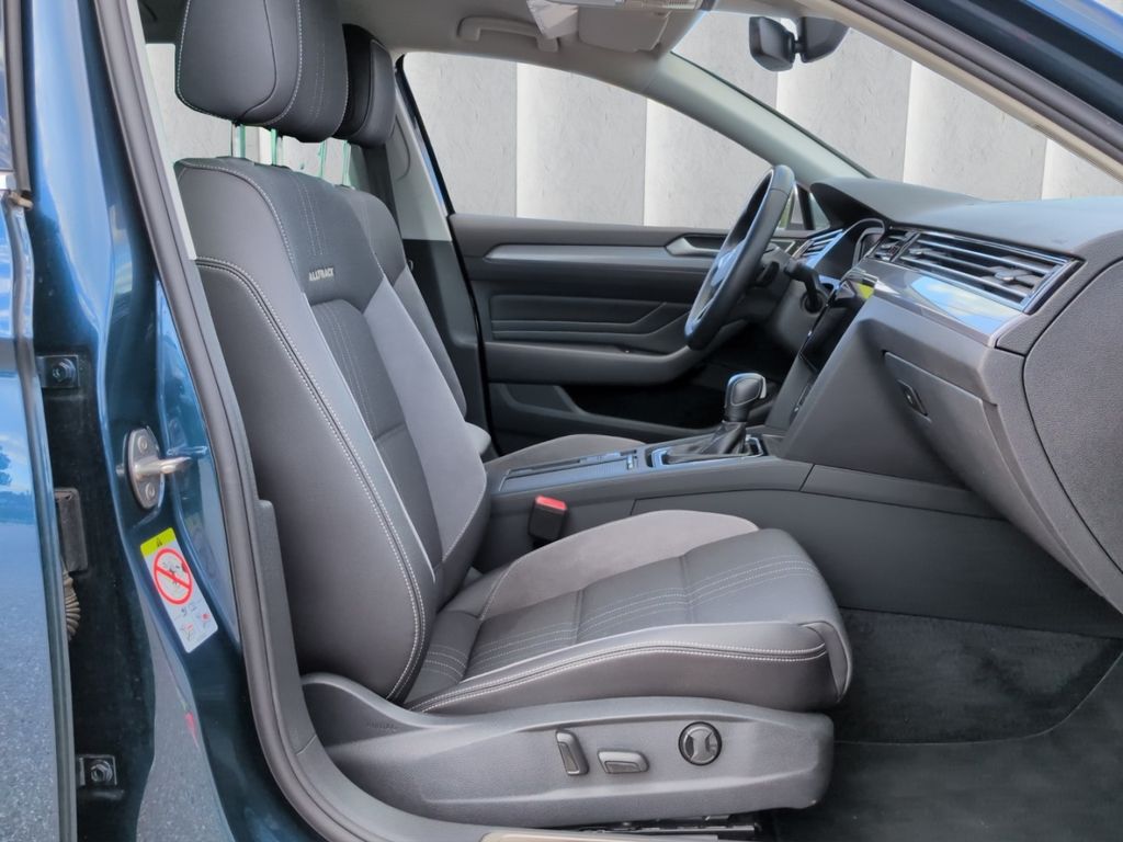 Volkswagen PASSAT ALLTRACK 2024 г. Синий, пробег 41832 км