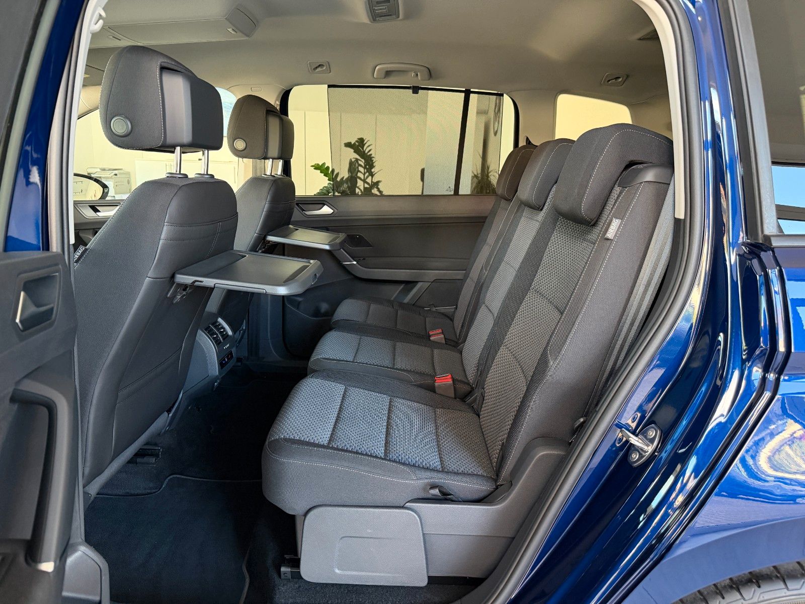 Volkswagen Touran 2025 г. Синий, пробег 42100 км