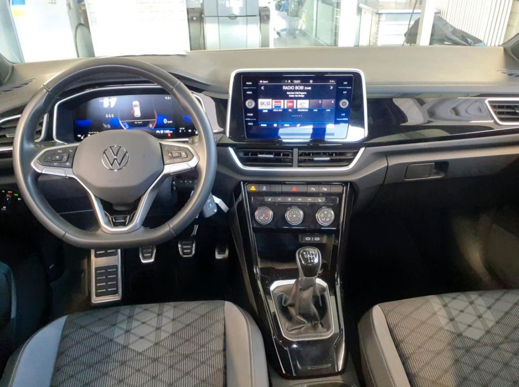 Volkswagen T-Roc 2024 г. Серый, пробег 20262 км