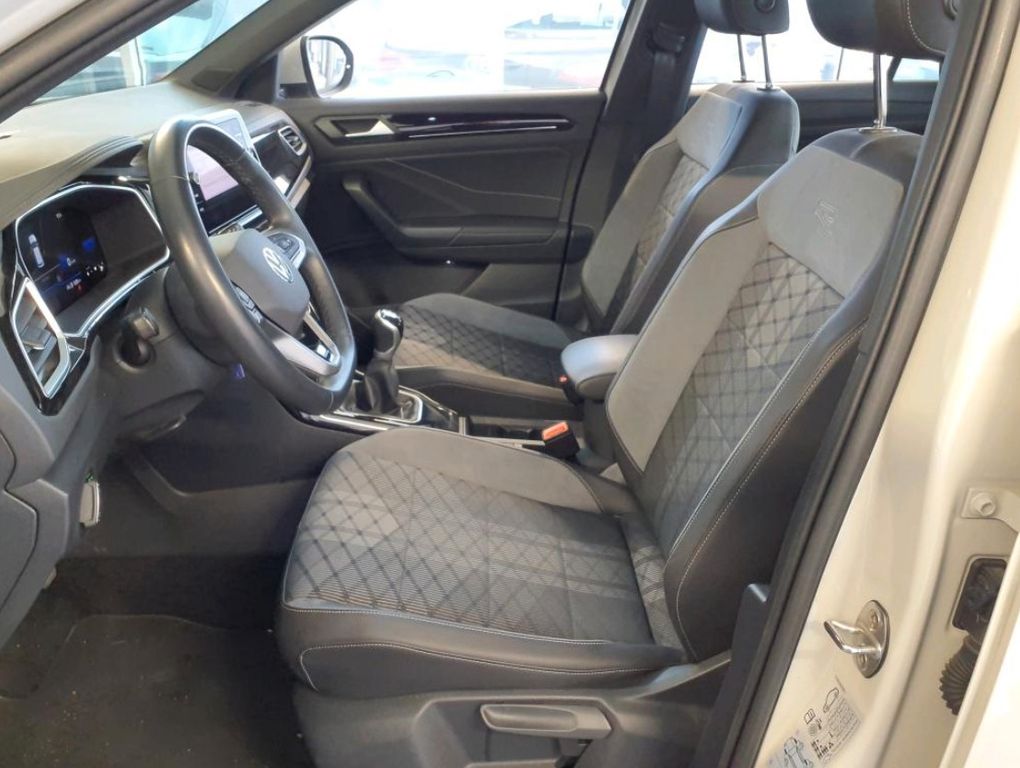 Volkswagen T-Roc 2024 г. Серый, пробег 20262 км