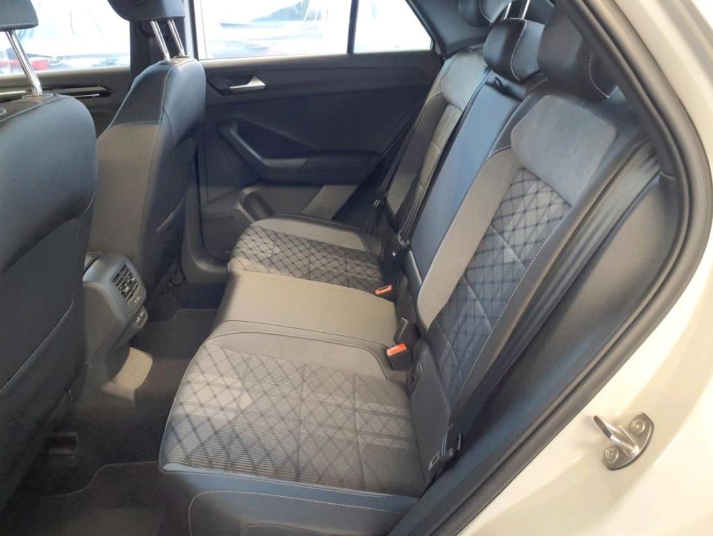Volkswagen T-Roc 2024 г. Серый, пробег 20262 км