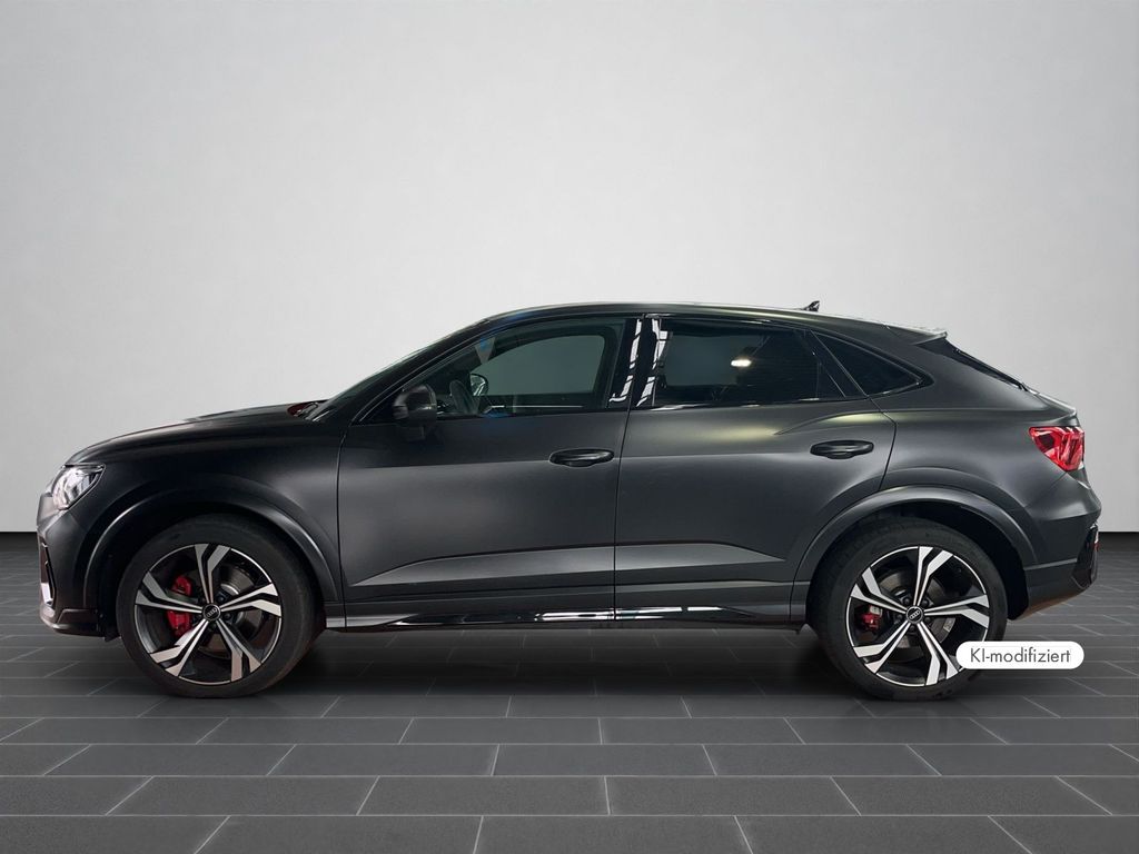 Audi Q3 2022 г. Красный, пробег 42707 км