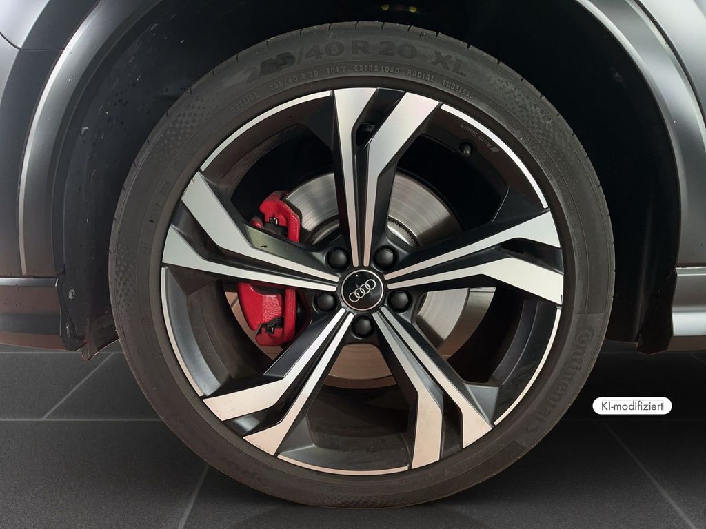 Audi Q3 2022 г. Красный, пробег 42707 км