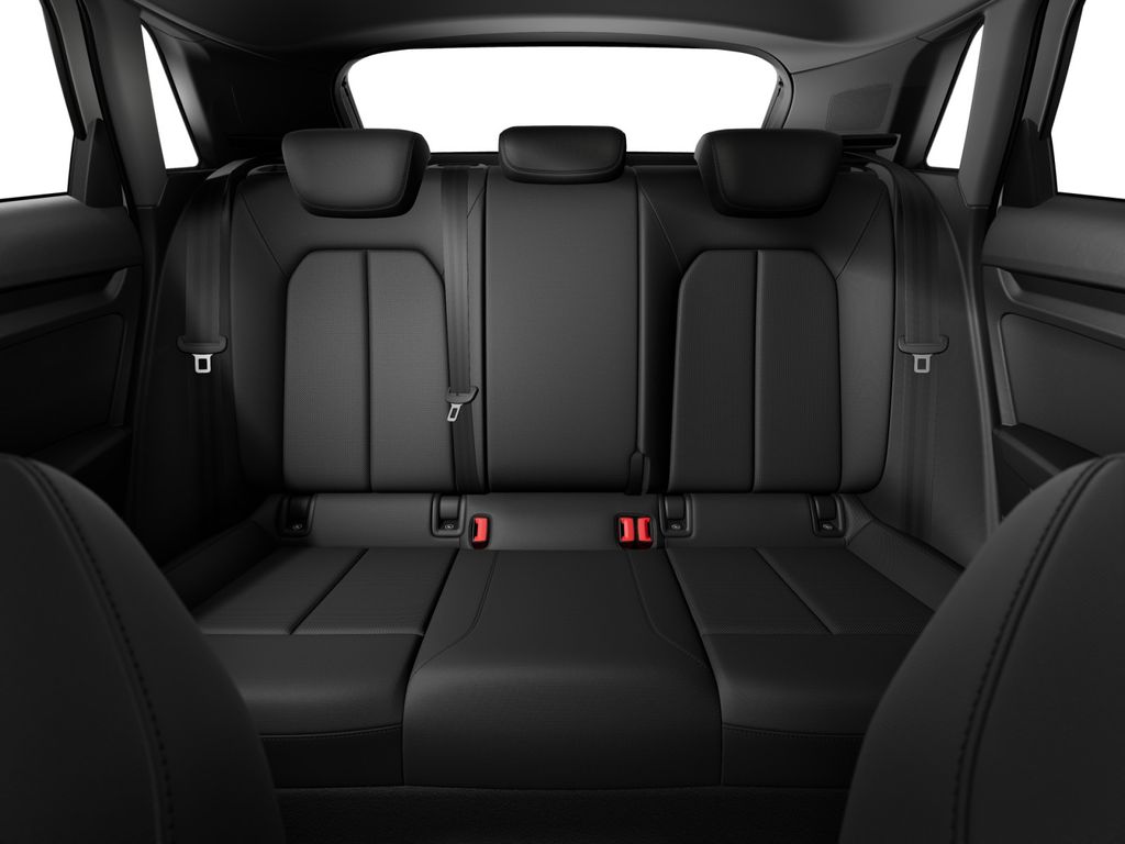 Audi A3 2025 г. Белый, пробег 18000 км
