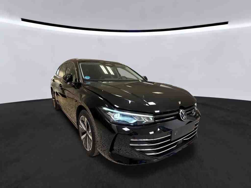 Volkswagen PASSAT VARIANT 2024 г. Чёрный, пробег 43200 км