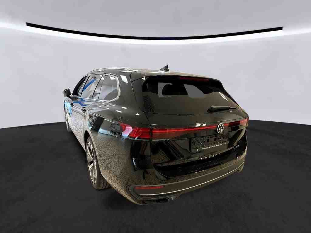 Volkswagen PASSAT VARIANT 2024 г. Чёрный, пробег 43200 км