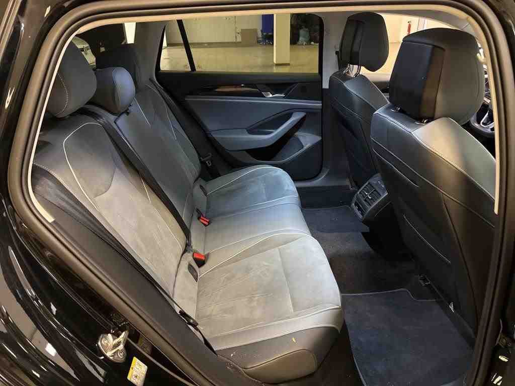 Volkswagen PASSAT VARIANT 2024 г. Чёрный, пробег 43200 км