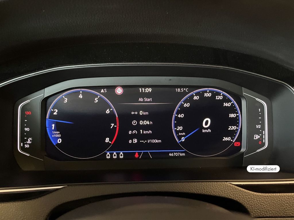 Volkswagen PASSAT VARIANT 2022 г. Серый, пробег 46705 км