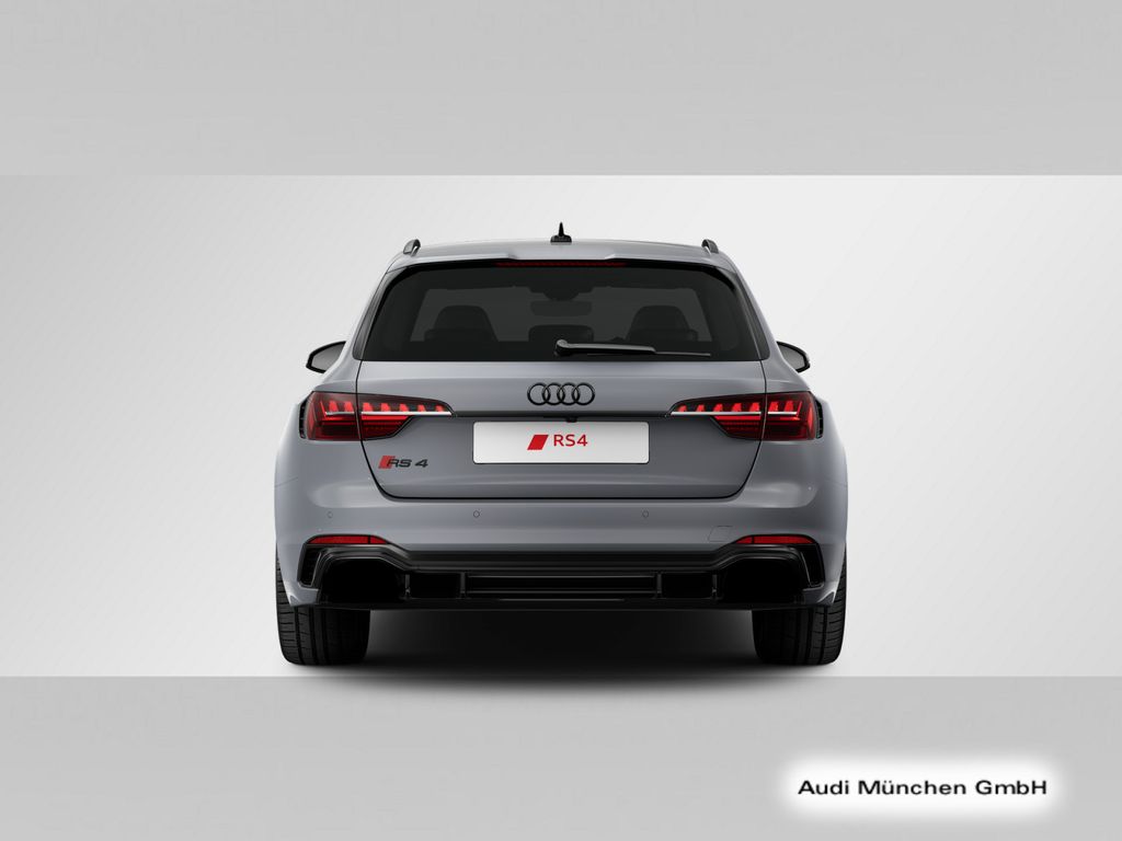 Audi RS4 2024 г. Серый, пробег 20008 км