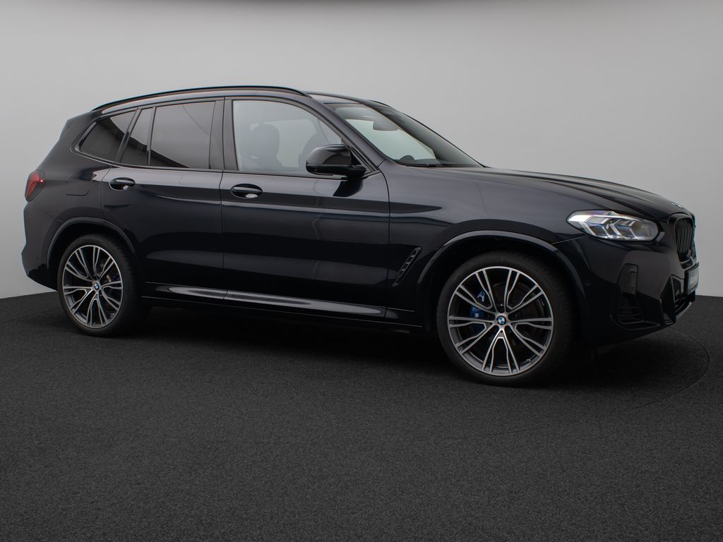 BMW X3 M40 2023 г. Чёрный, пробег 35787 км