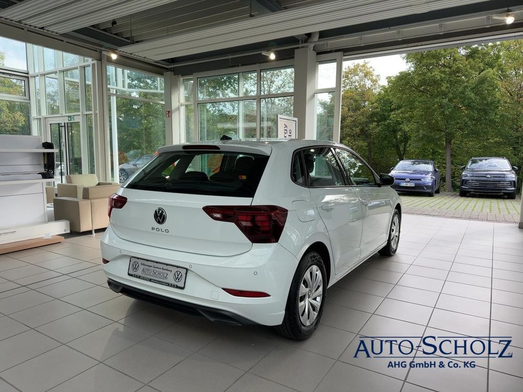Volkswagen Polo 2023 г. Белый, пробег 59000 км