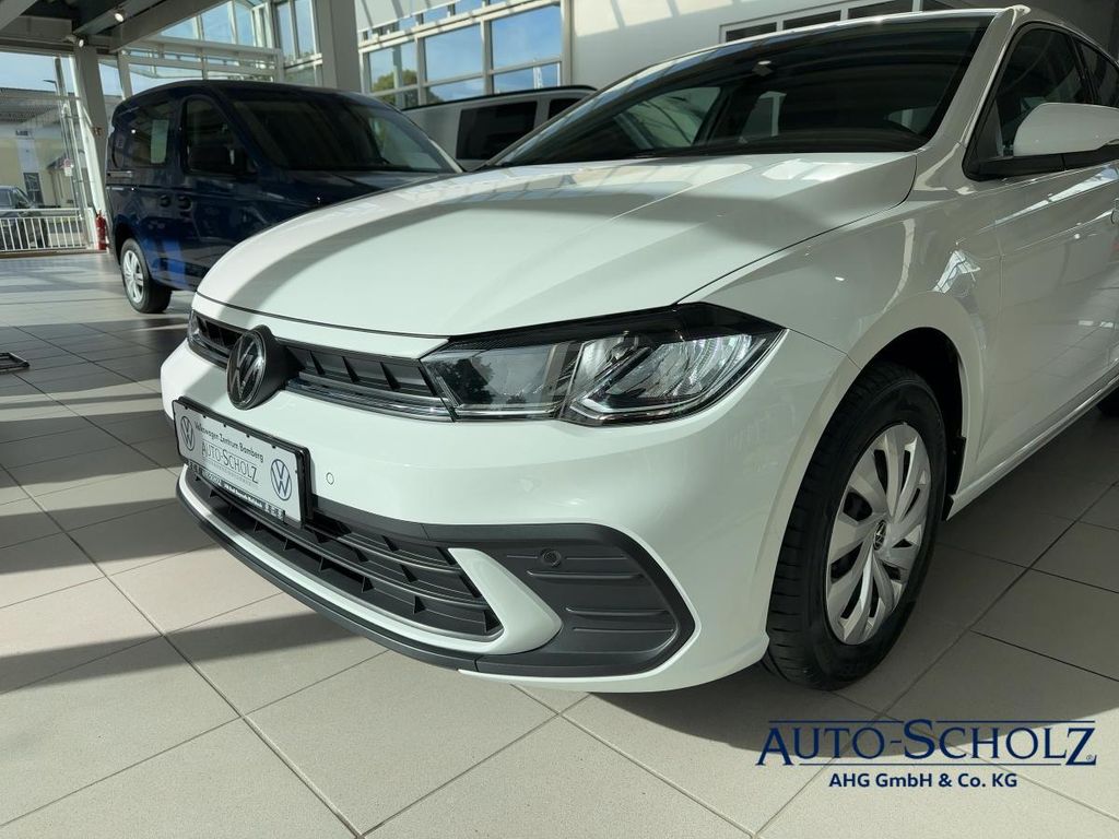 Volkswagen Polo 2023 г. Белый, пробег 59000 км