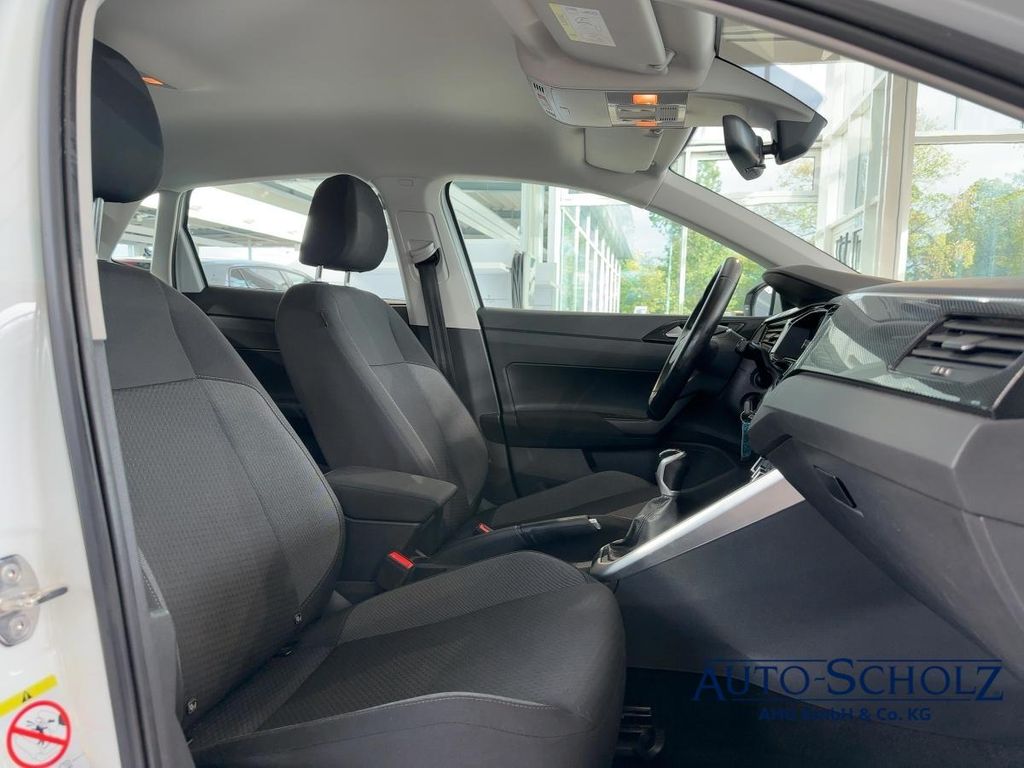 Volkswagen Polo 2023 г. Белый, пробег 59000 км