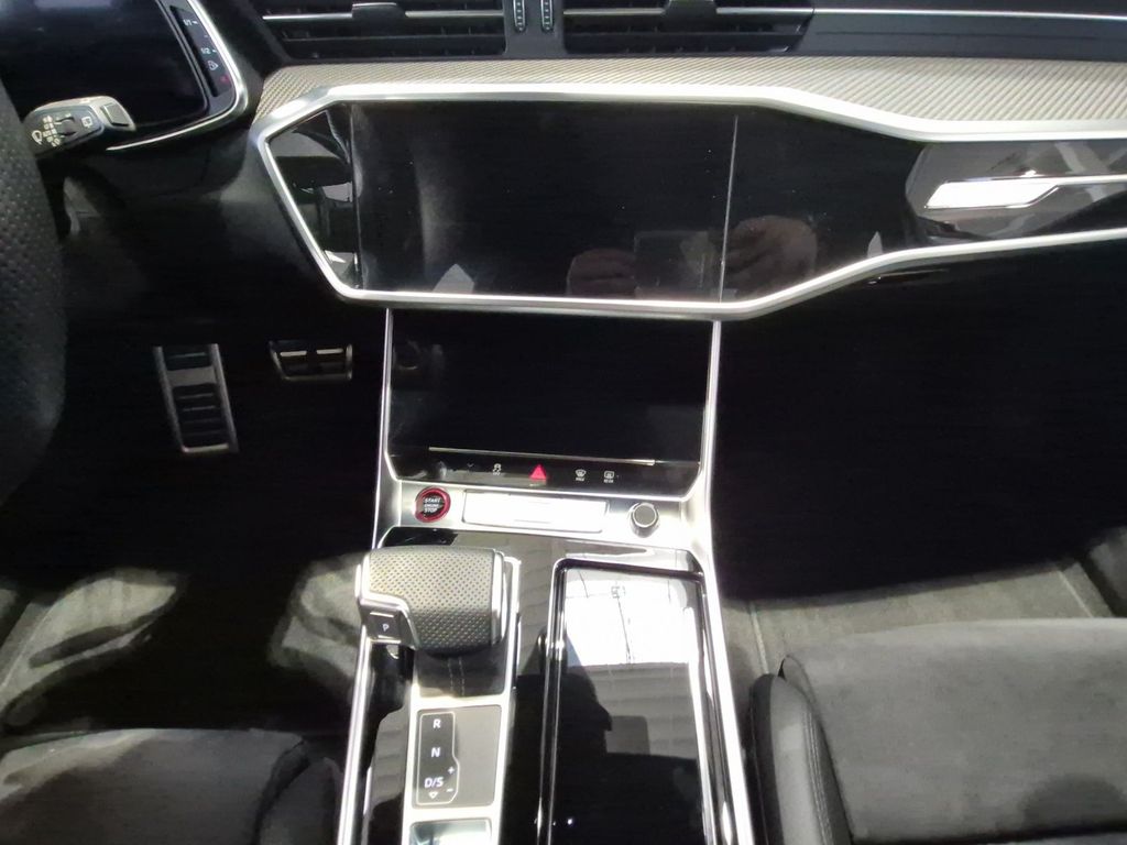 Audi RS6 2024 г. Серебристый, пробег 44336 км