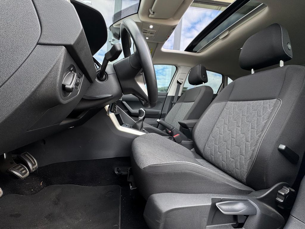 Volkswagen Taigo 2023 г. Серый, пробег 45235 км