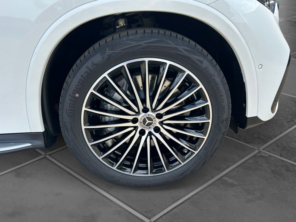 Mercedes-Benz GLC 220 2026 г. Белый, пробег 6100 км