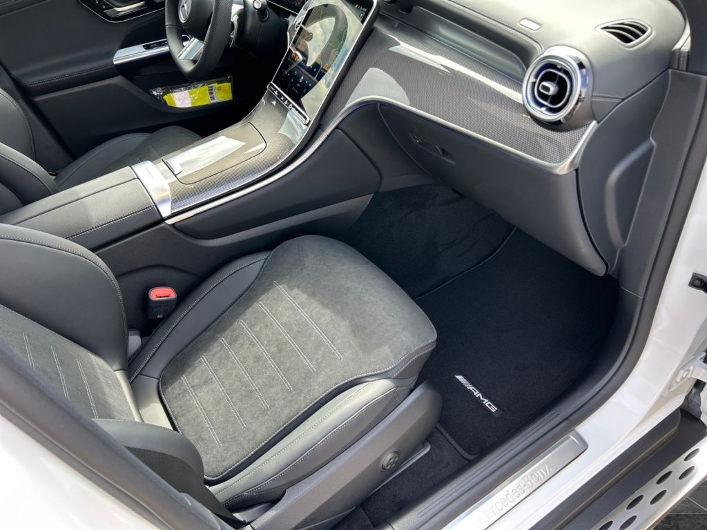 Mercedes-Benz GLC 220 2026 г. Белый, пробег 6100 км