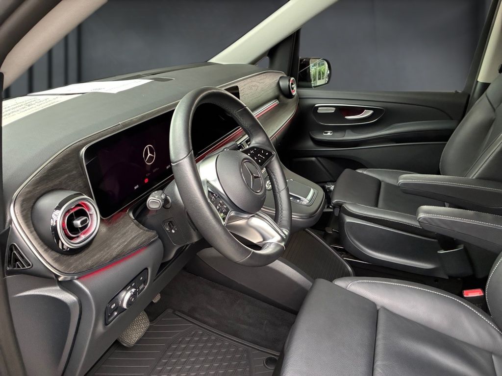 Mercedes-Benz V 300 2025 г. Чёрный, пробег 38882 км
