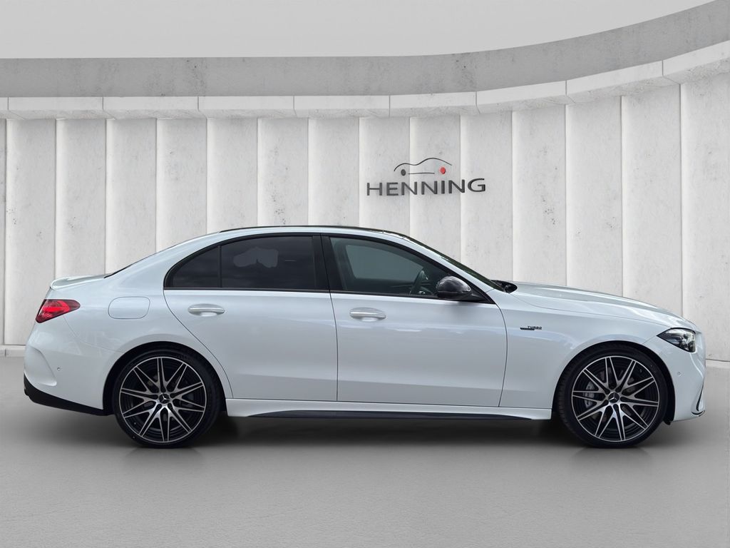 Mercedes-Benz C 43 AMG 2025 г. Белый, пробег 5331 км