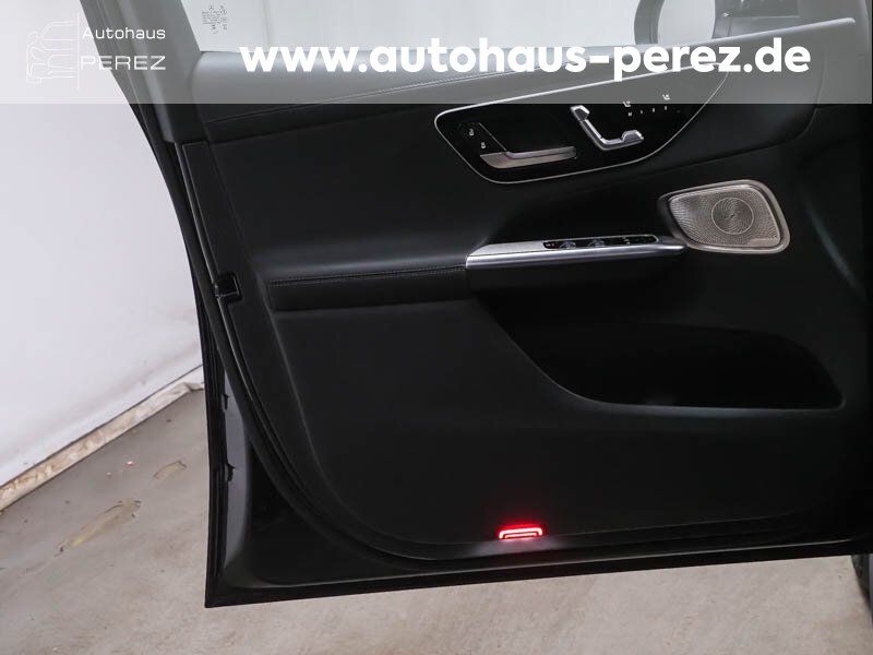 Mercedes-Benz GLC 450 2023 г. Чёрный, пробег 24379 км