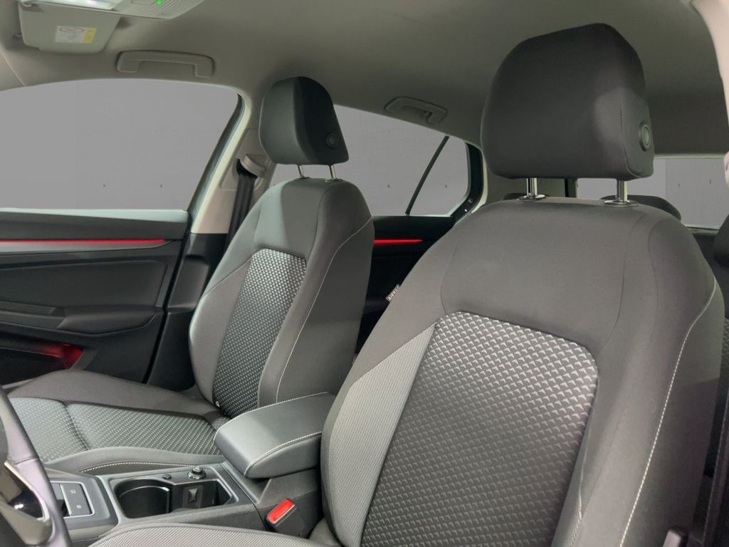 Volkswagen Golf 2023 г. Серый, пробег 45300 км