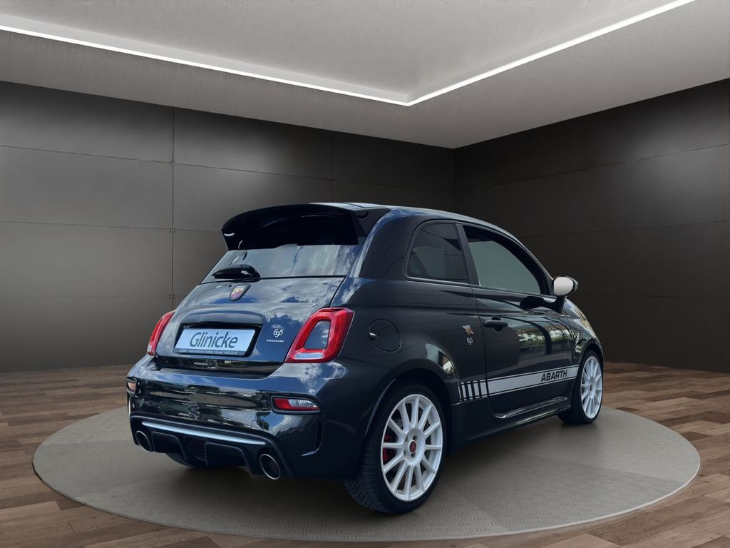 Abarth 695 2022 г. Чёрный, пробег 33546 км