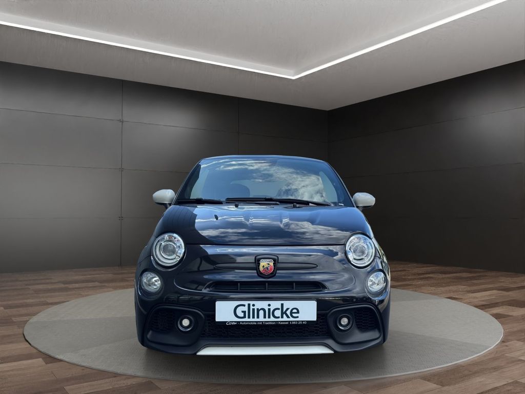 Abarth 695 2022 г. Чёрный, пробег 33546 км