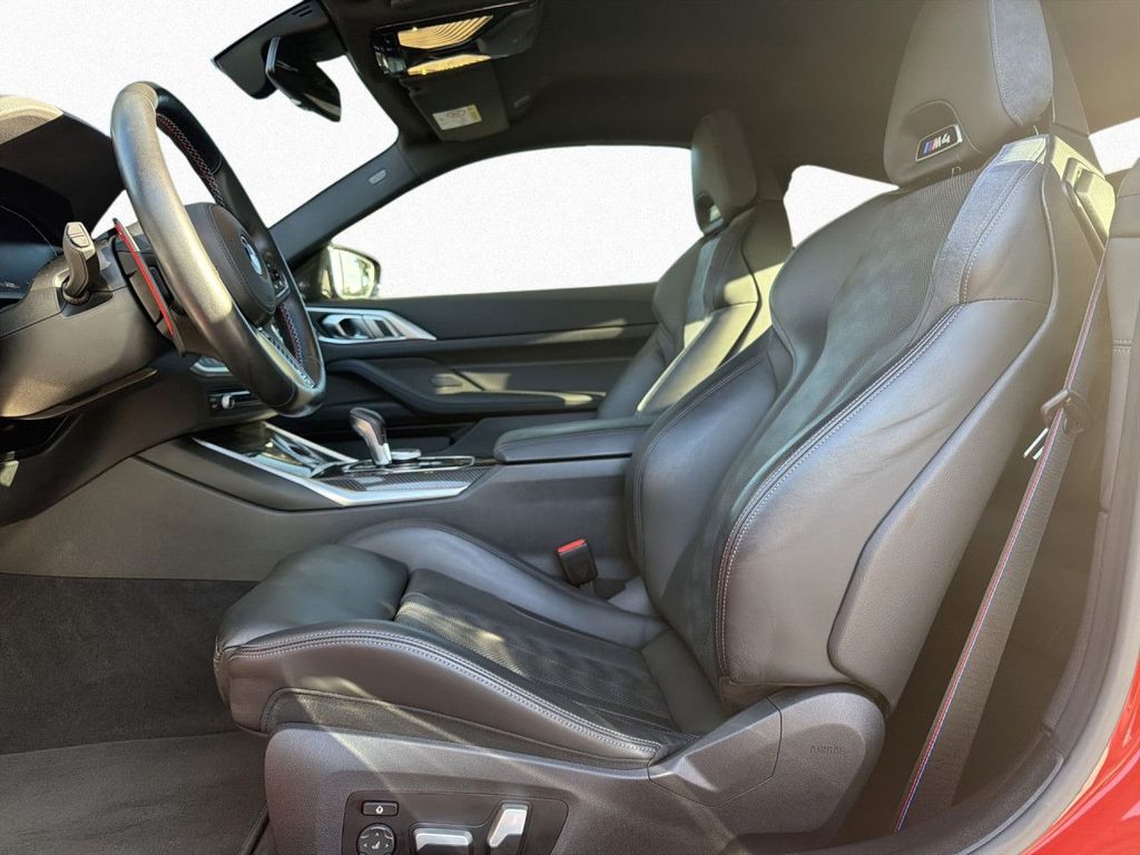 BMW M4 2022 г. Красный, пробег 34298 км