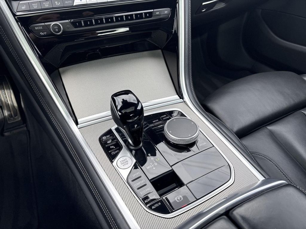 BMW M850 2023 г. Чёрный, пробег 21718 км