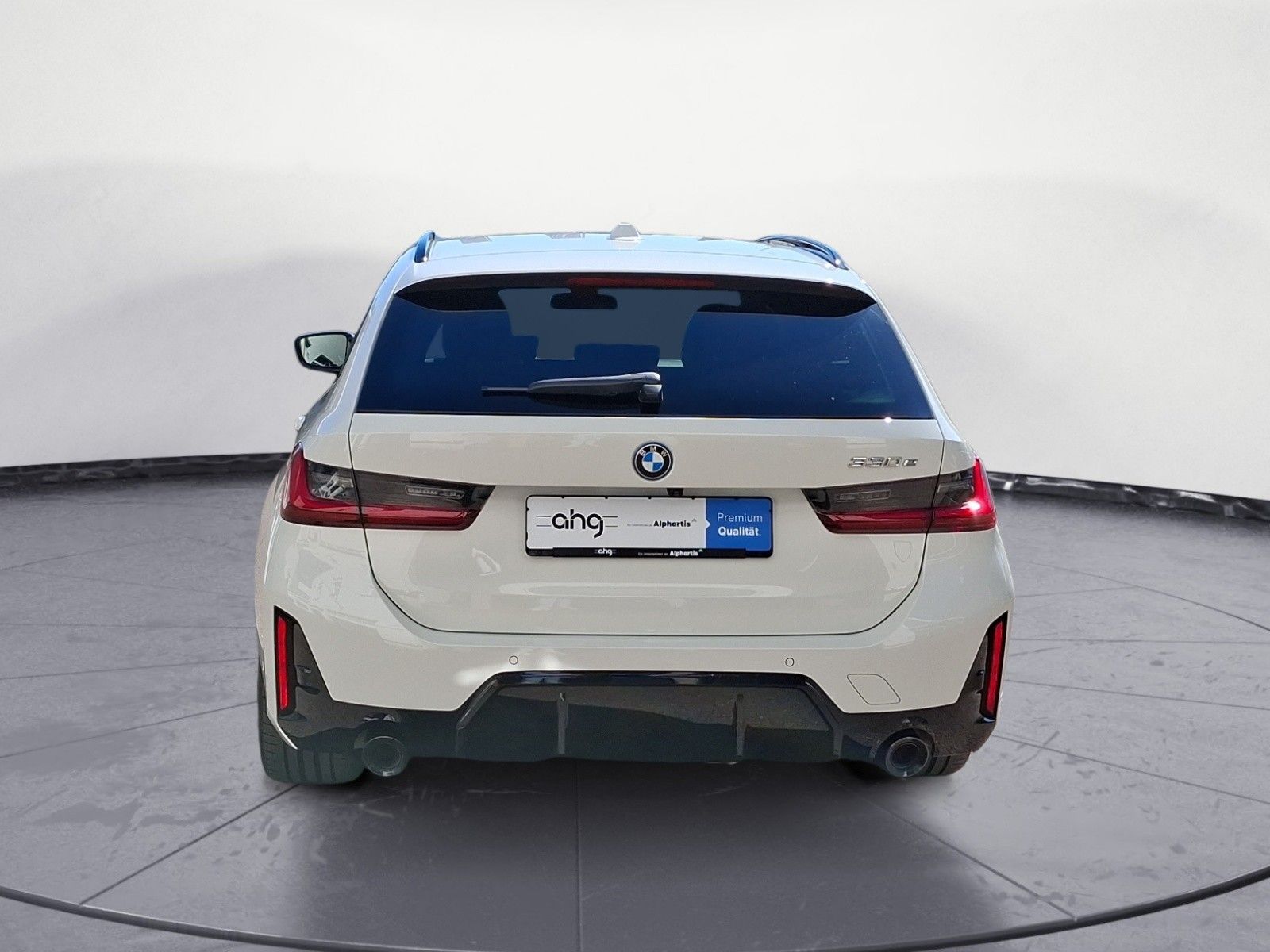 BMW 330 2023 г. Белый, пробег 46751 км