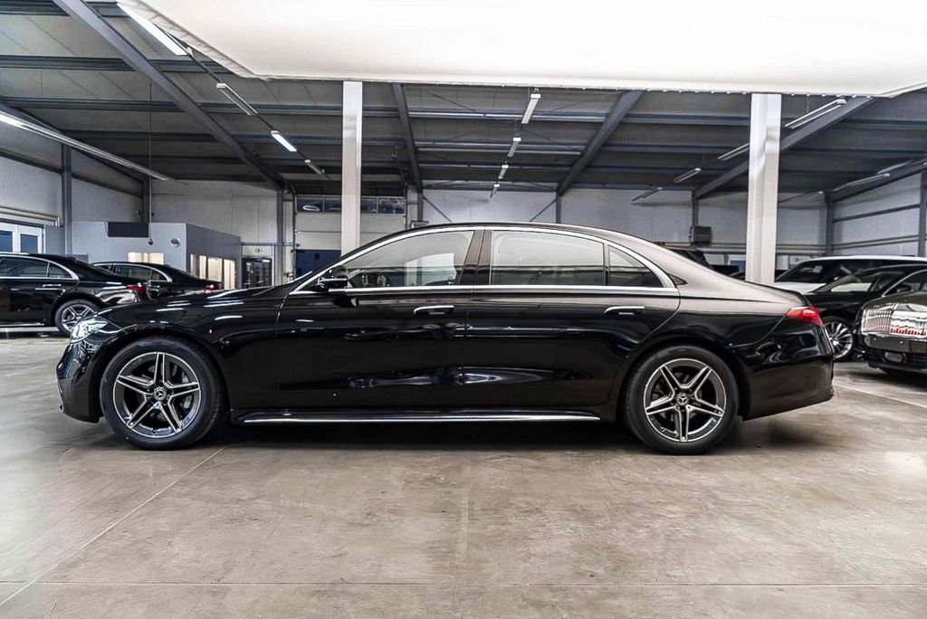 Mercedes-Benz S 580 2026 г. Чёрный, пробег 28500 км
