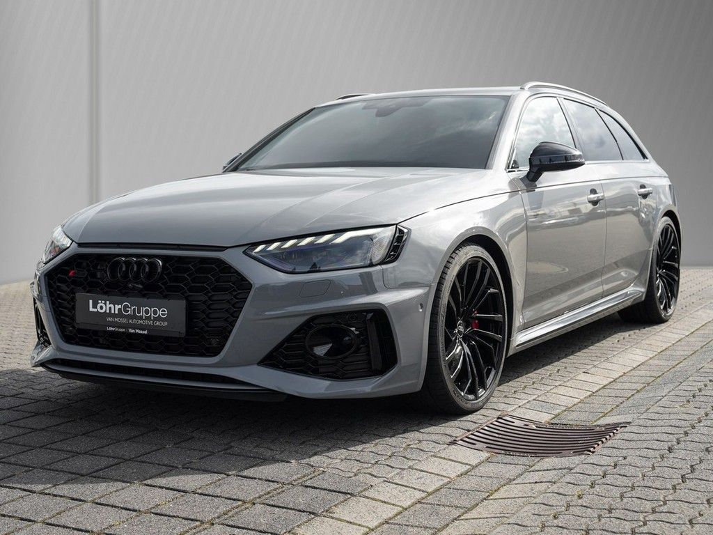 Audi RS4 2023 г. Серый, пробег 57536 км