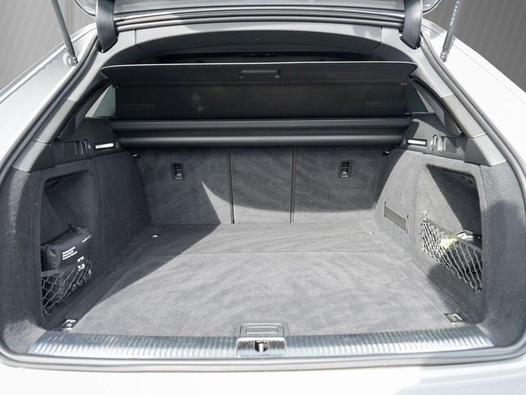 Audi RS4 2023 г. Серый, пробег 57536 км